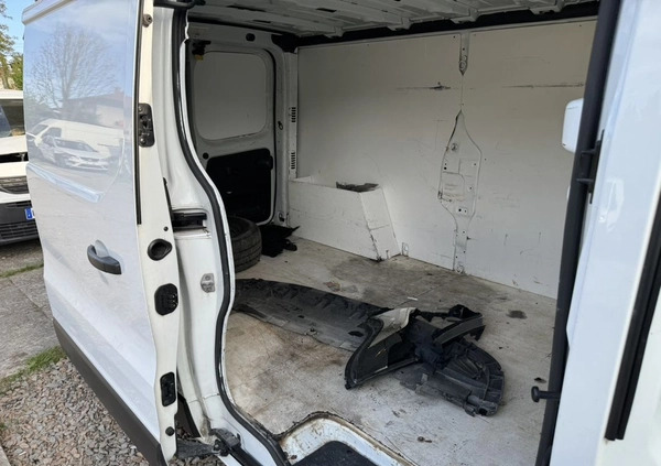 Renault Trafic cena 32900 przebieg: 107342, rok produkcji 2018 z Zduńska Wola małe 742